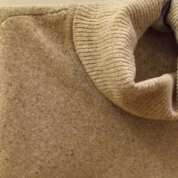 TURTLENECK PONCHO O/S ONE SIZE - Picture 2 of 3